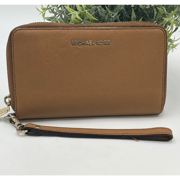 Michael Kors Large Leather Smartphone Wristlet Wallet Cognac Brown - Picture 1 of 15